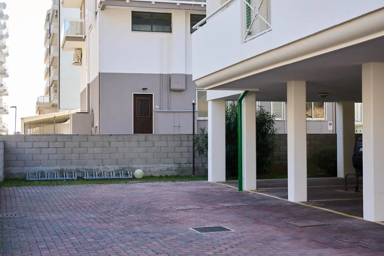 Appartamento Olimpia-Centralissimo-Pochi Passi Dal Mare Lido di Jesolo Italy